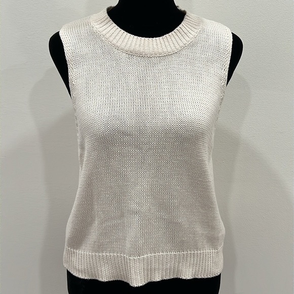 ABOUT YOU x Marie von Behrens Top 'Lena' in Beige - Picture 3 of 12